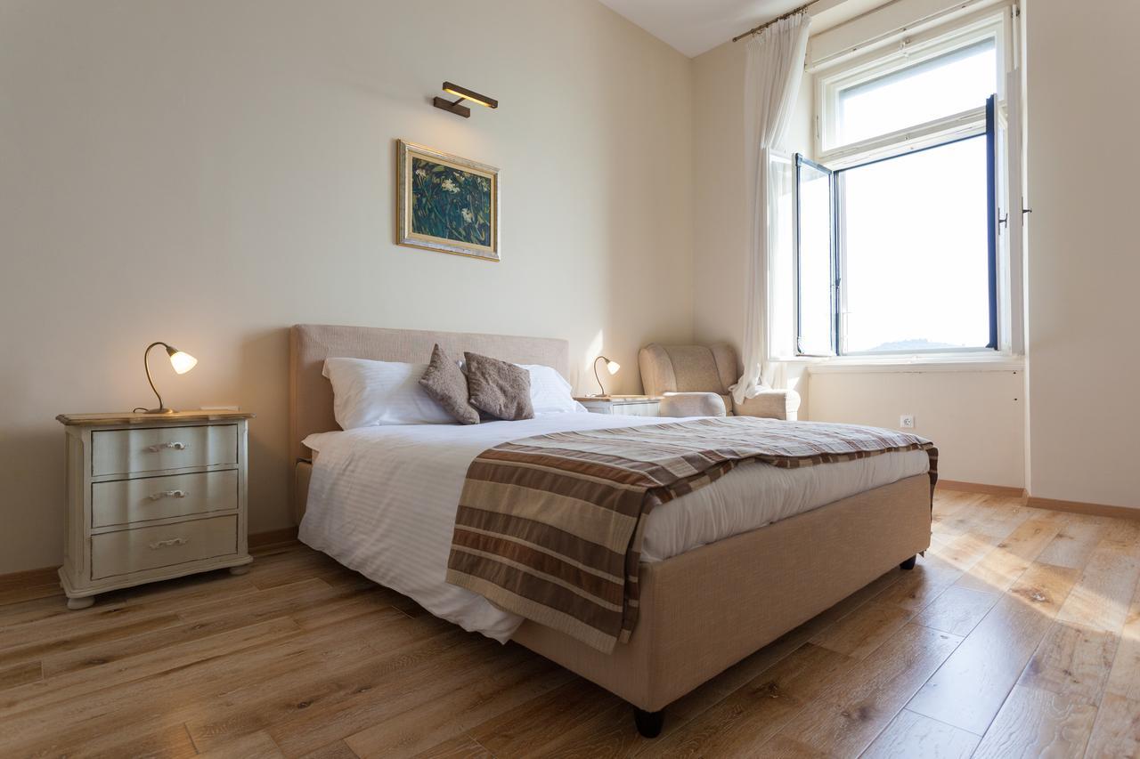 Luxury Beachfront Apartment Banje Dubrovnik Buitenkant foto